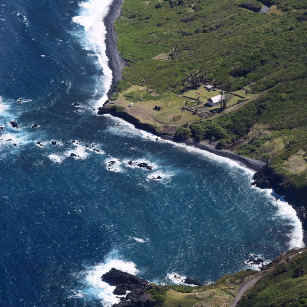 Best Helicopter Tours in Maui for First-Time Visitors