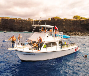 Maui Diamond dive boat at Lanai